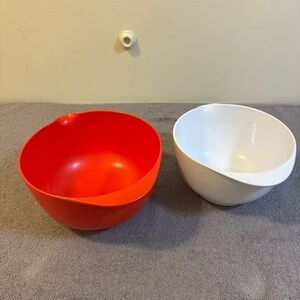 Vintage Rosti Mepal Denmark Service Mixing Bowls with Spout Melamine 4L & 3L